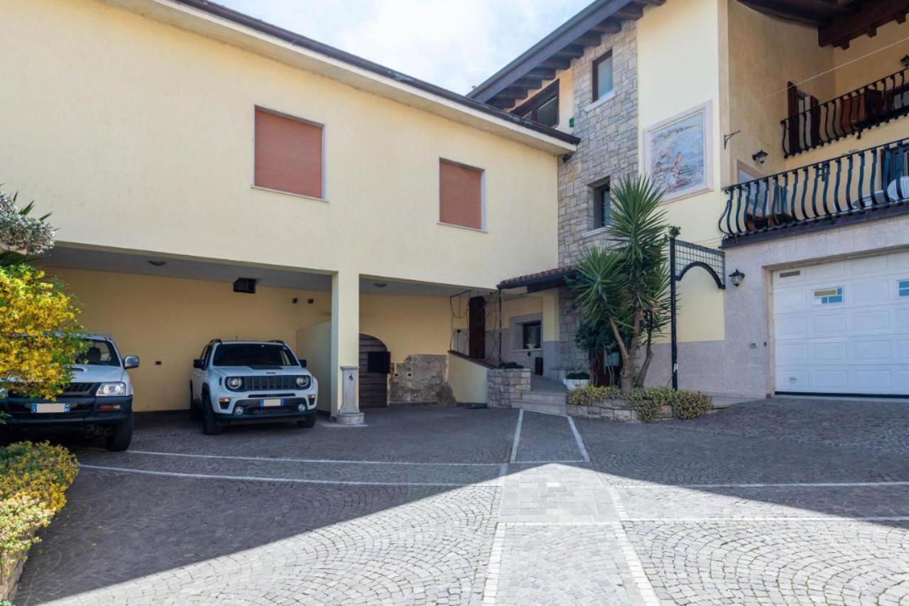 Casa Vacanze Baccolo Полпенаце дел Гарда Екстериор снимка
