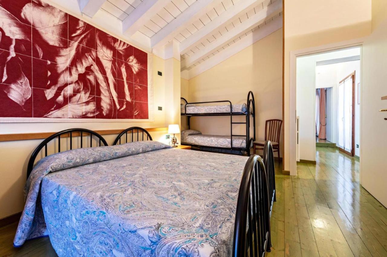 Casa Vacanze Baccolo Полпенаце дел Гарда Екстериор снимка