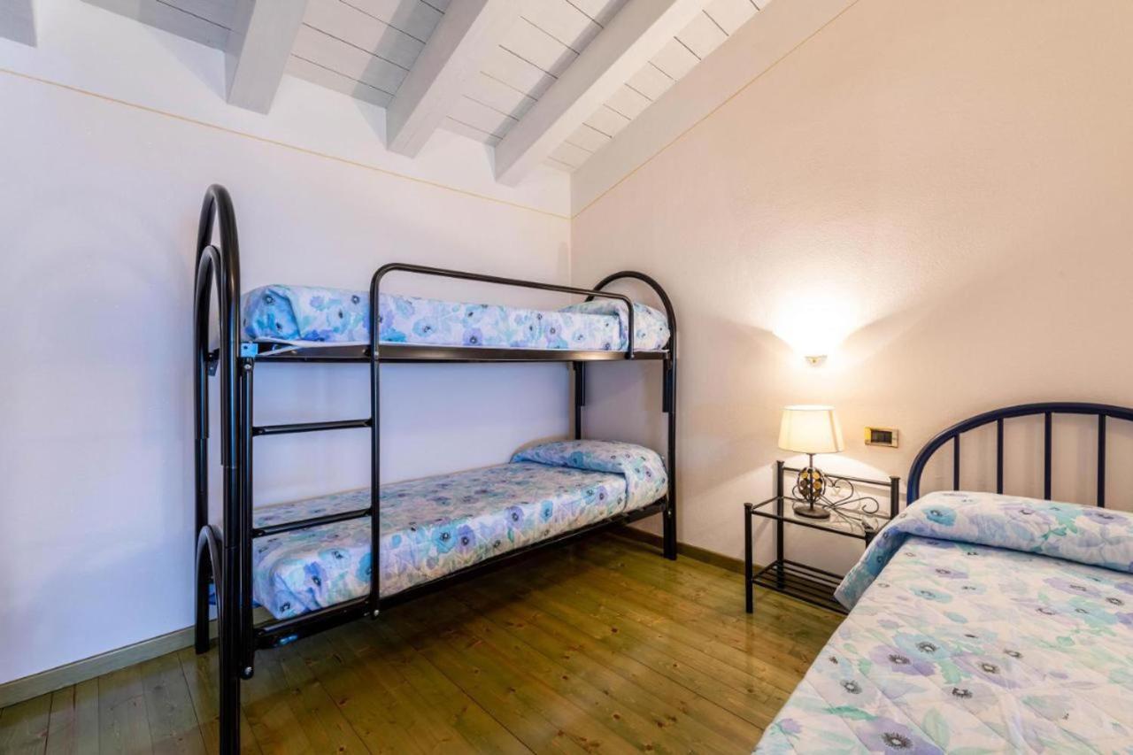 Casa Vacanze Baccolo Полпенаце дел Гарда Екстериор снимка