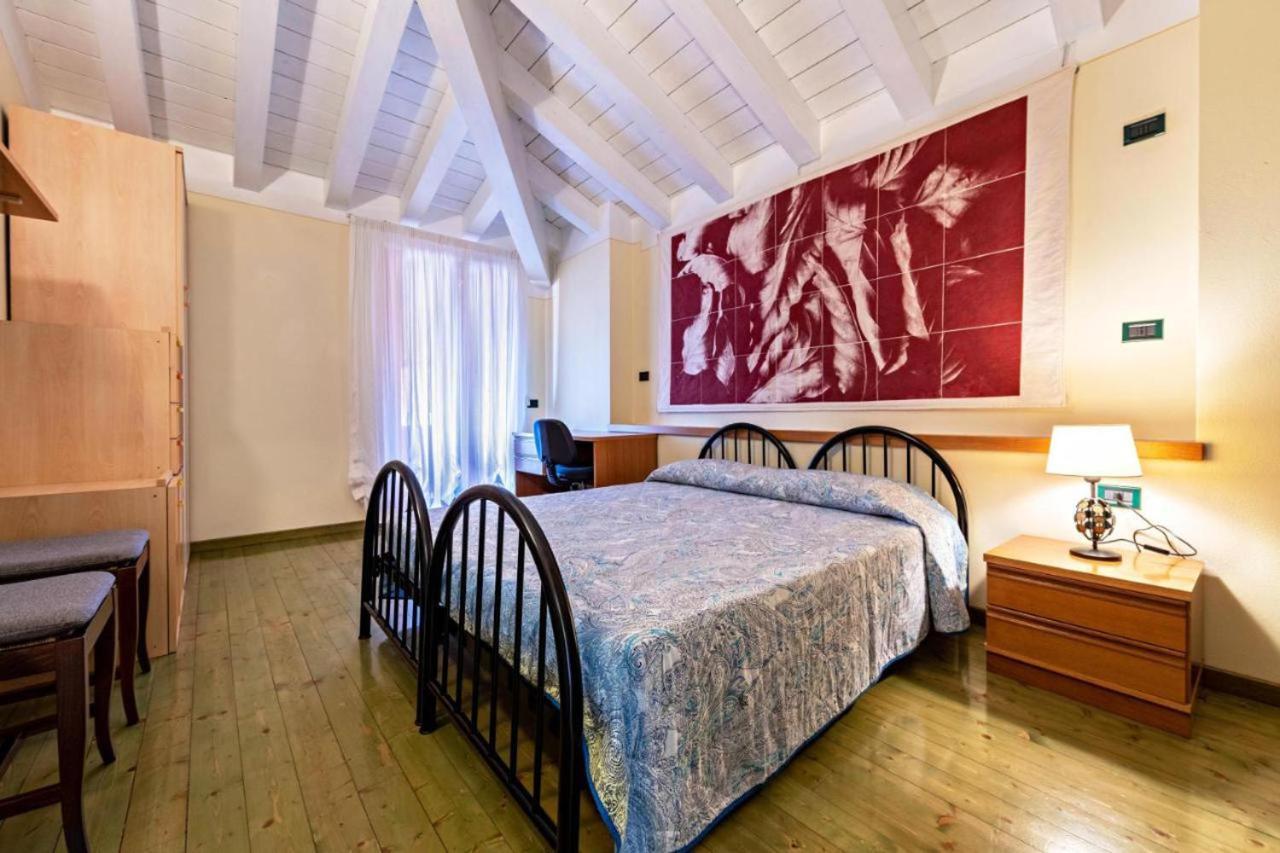 Casa Vacanze Baccolo Полпенаце дел Гарда Екстериор снимка