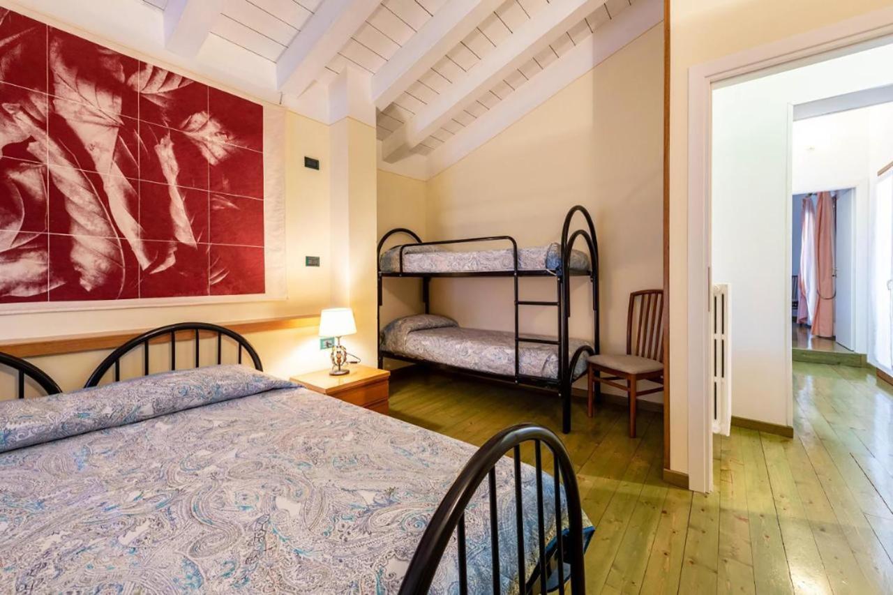 Casa Vacanze Baccolo Полпенаце дел Гарда Екстериор снимка