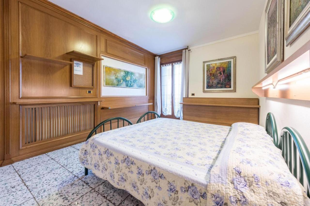 Casa Vacanze Baccolo Полпенаце дел Гарда Екстериор снимка