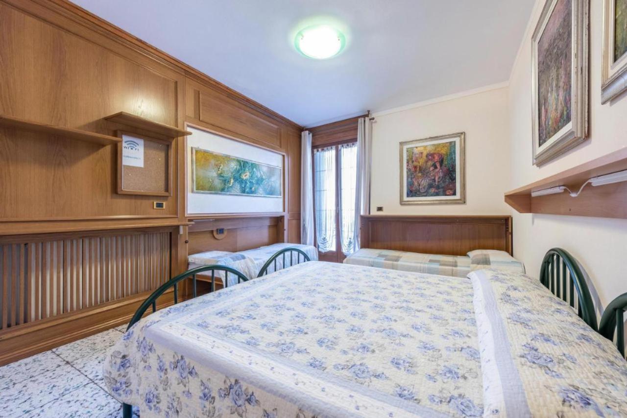 Casa Vacanze Baccolo Полпенаце дел Гарда Екстериор снимка
