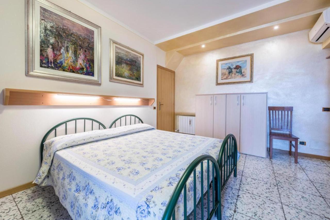 Casa Vacanze Baccolo Полпенаце дел Гарда Екстериор снимка