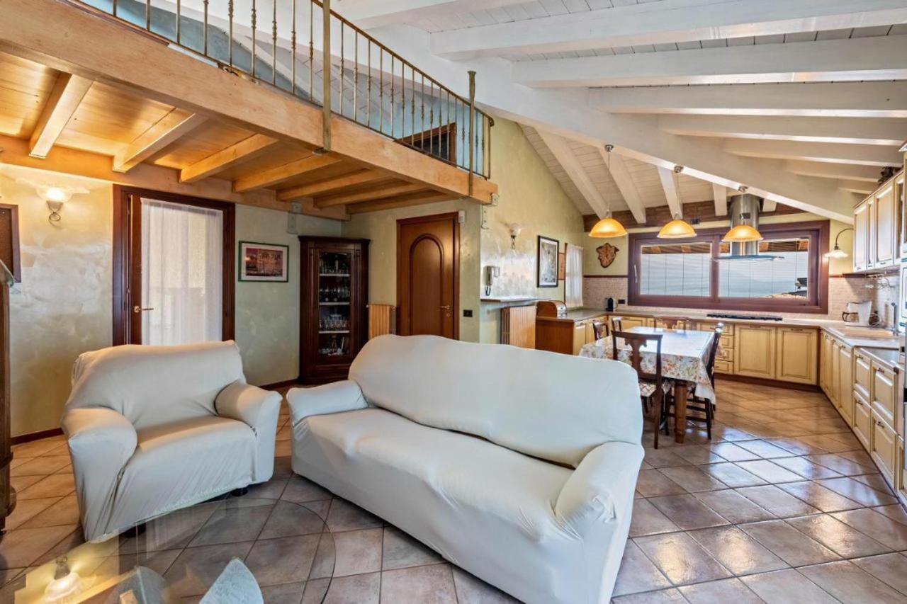 Casa Vacanze Baccolo Полпенаце дел Гарда Екстериор снимка