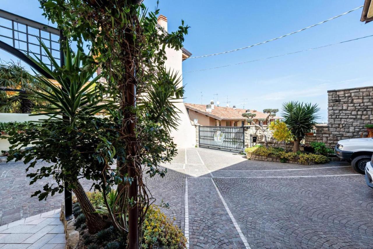Casa Vacanze Baccolo Полпенаце дел Гарда Екстериор снимка