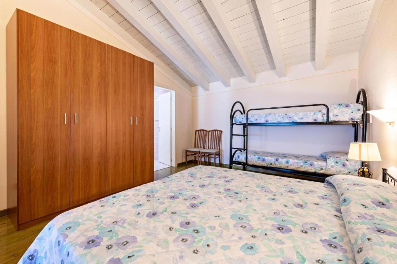 Casa Vacanze Baccolo Полпенаце дел Гарда Екстериор снимка